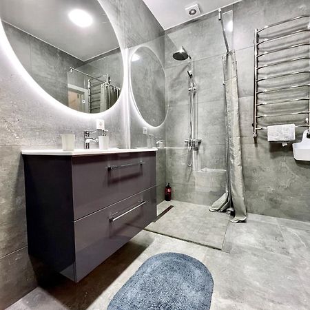 Apartpoltava Жк "Пилипа Орлика,26" Business Апартаменти З Неймовірною Панорамою - Led Дзеркало -Тропічний Душ Exteriör bild